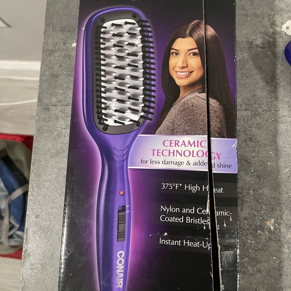 CONAIR STRAIGHTENING BRUSH - Picture 2 of 3